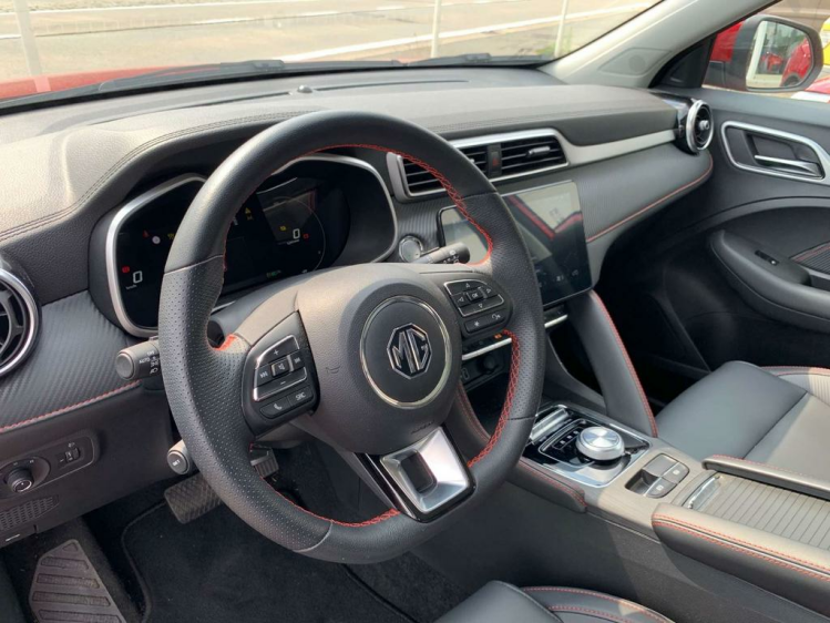 MG ZS 72 kWh EV Luxury Long Range 26.000€ FULL OPTION BDO Cars