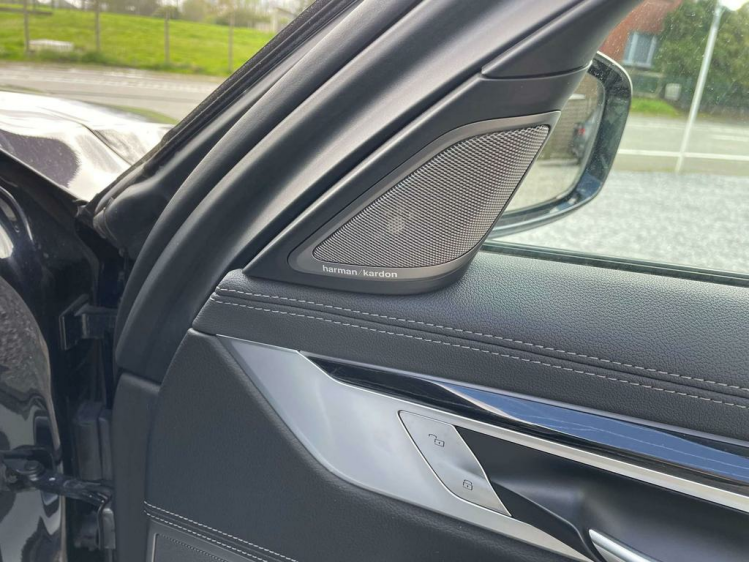BMW 740 740eA Plug-In Hybrid M-Pack /HARMAN KARDON/HEAD UP BDO Cars