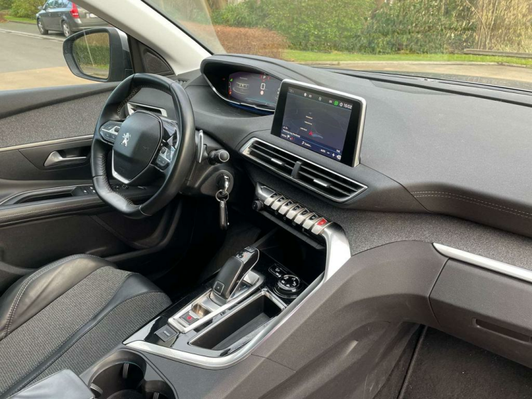 Peugeot 3008 1.2 PureTech Allure BDO Cars