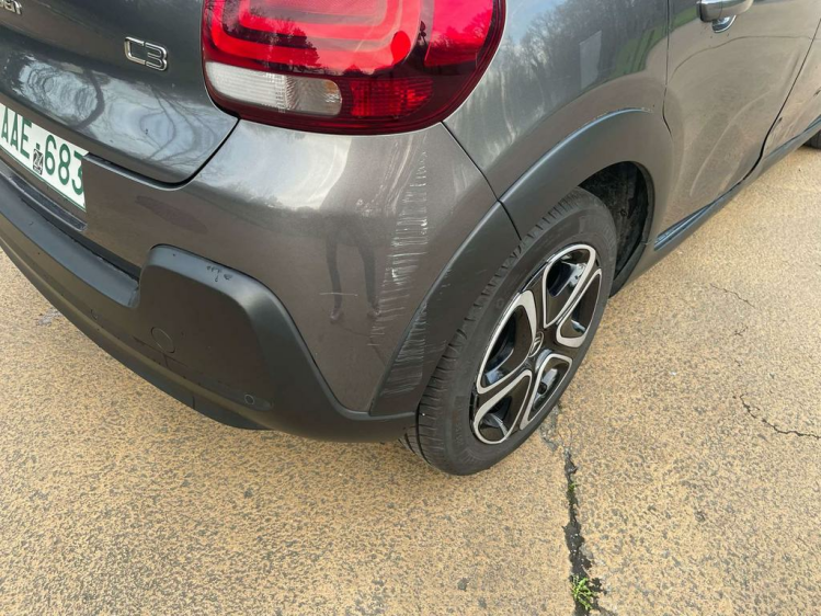 Citroen C3 1.2i 1st EIGENAAR / AIRCO / NAVI / SCHADE BDO Cars