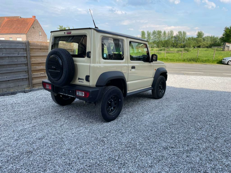 Suzuki Jimny 1.5 GL / 4X4 / NAVI / LED / LICHT VRACHT /GARANTIE BDO Cars