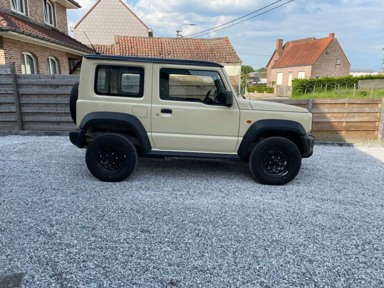 Suzuki Jimny 1.5 GL / 4X4 / NAVI / LED / LICHT VRACHT /GARANTIE BDO Cars