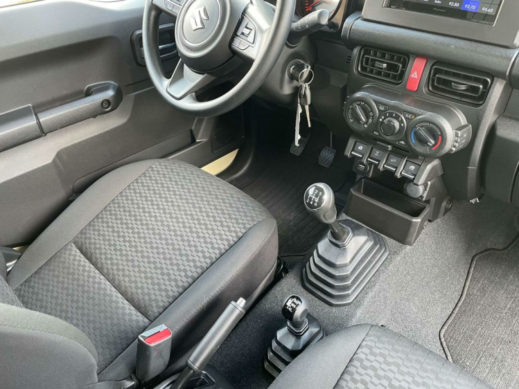 Suzuki Jimny 1.5 GL / 4X4 / NAVI / LED / LICHT VRACHT /GARANTIE BDO Cars