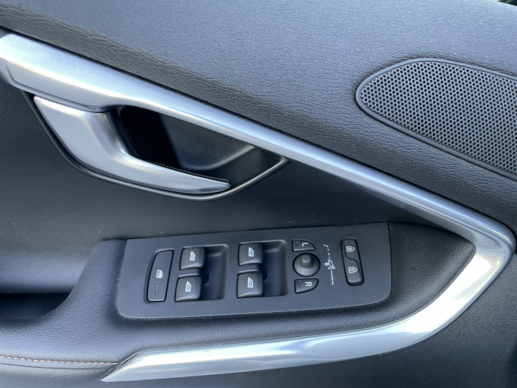 Volvo V40 Cross Country D2 Powershift Summum met garantie BDO Cars