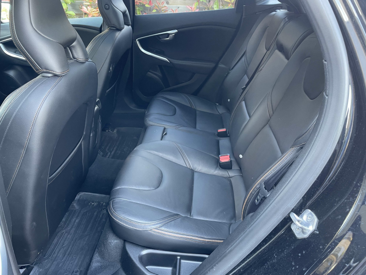 Volvo V40 D2 automaat full option met garantie BDO Cars