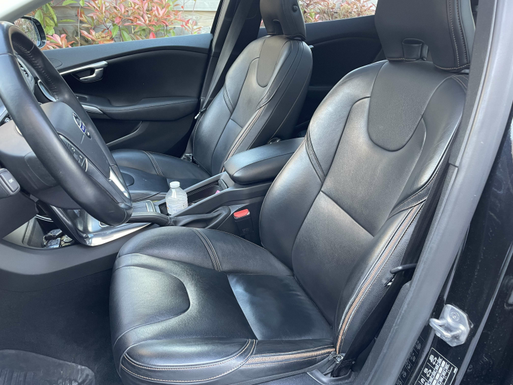 Volvo V40 D2 automaat full option met garantie BDO Cars