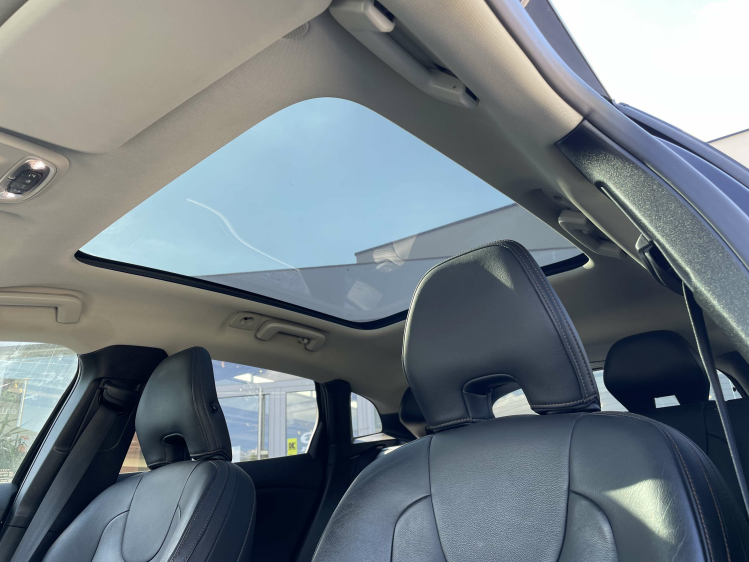 Volvo V40 D2 automaat full option met garantie BDO Cars