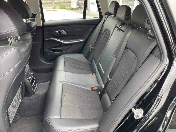 BMW 330 330e Touring Aut. 1st Eig / garantie / BTW aftrek. BDO Cars