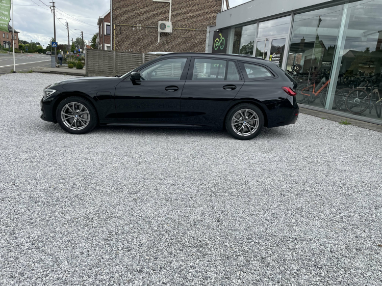 BMW 330 330e Touring Aut. 1st Eig / garantie / BTW aftrek. BDO Cars