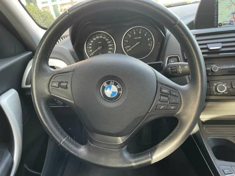 BMW 116 i AUTOMAAT/NAVI/PDC/17