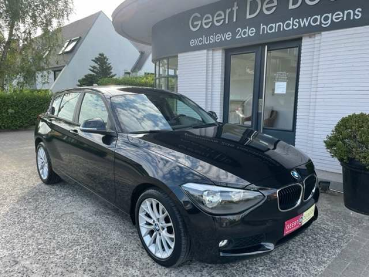 BMW 116 i AUTOMAAT/NAVI/PDC/17