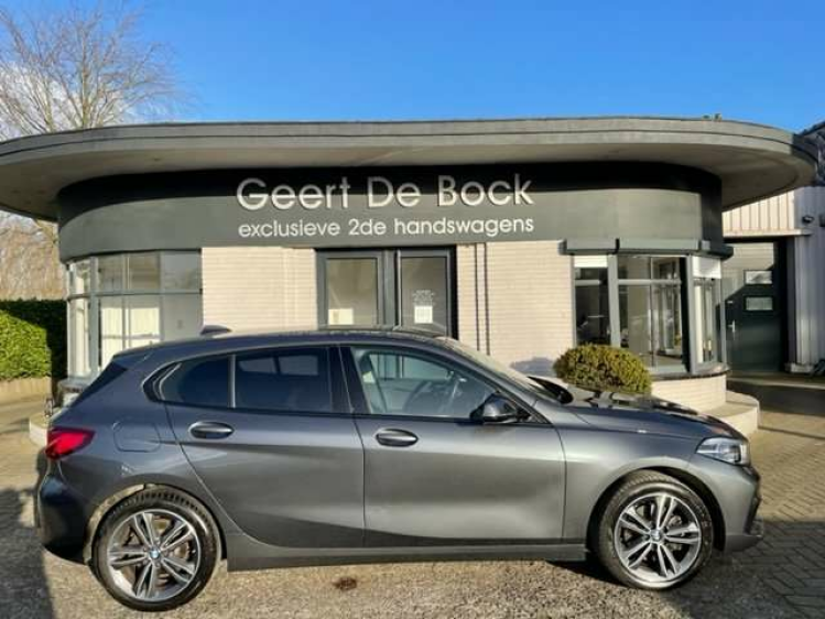 BMW 118 i SPORTLINE/NAVI18