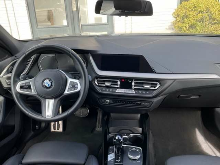 BMW 118 118iA M SPORT/AUTOMAAT/NAVI/19