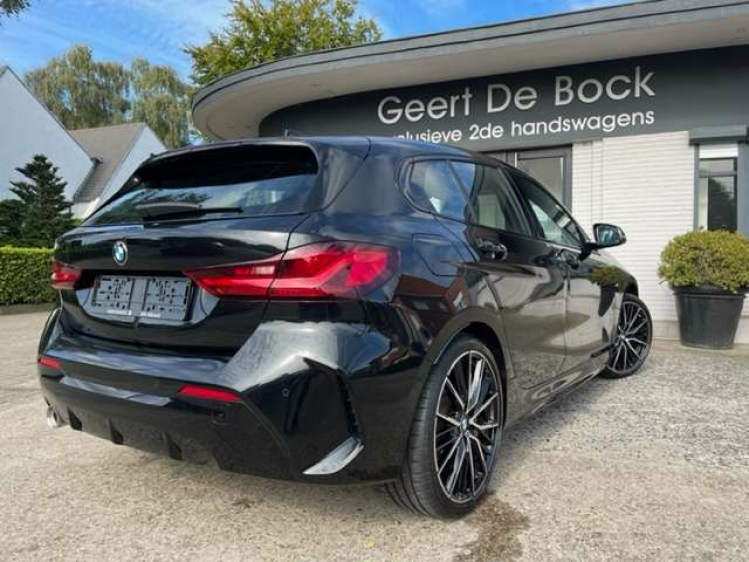 BMW 118 118iA M SPORT/AUTOMAAT/NAVI/19