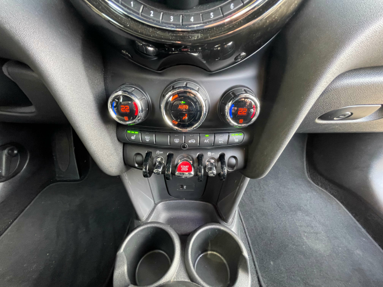 MINI Cooper Cabrio DCT/CABRIO/PDC/ZETELVERW./ALU Geert De Bock