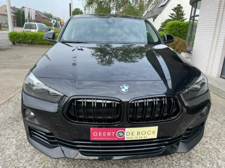 BMW X2 iA sDrive18/SPORT/NAVI/LEDER/PDC/ALU*VERKOCHT* Geert De Bock