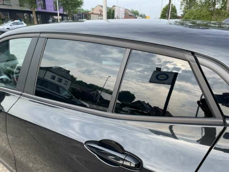 BMW X2 iA sDrive18/SPORT/NAVI/LEDER/PDC/ALU*VERKOCHT* Geert De Bock