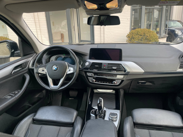 BMW X3 2.0 dA xDrive/NAVI/PANO/CAMERA/19