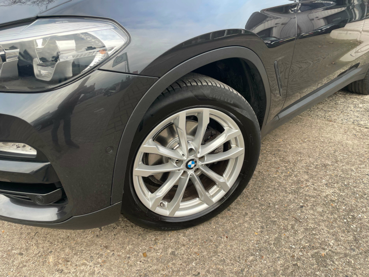 BMW X3 2.0 dA xDrive/NAVI/PANO/CAMERA/19