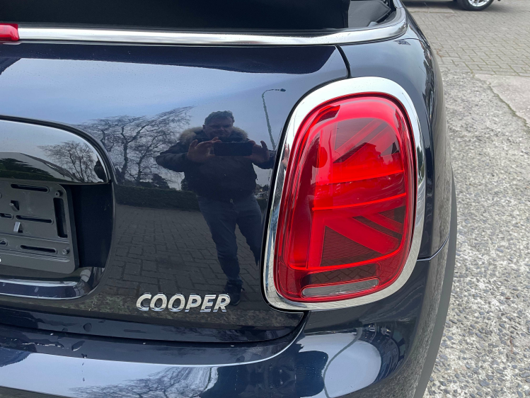 MINI Cooper Cabrio 1.5AUT/ SPORTNAVI/CAMERA/LEDER/PDC Geert De Bock