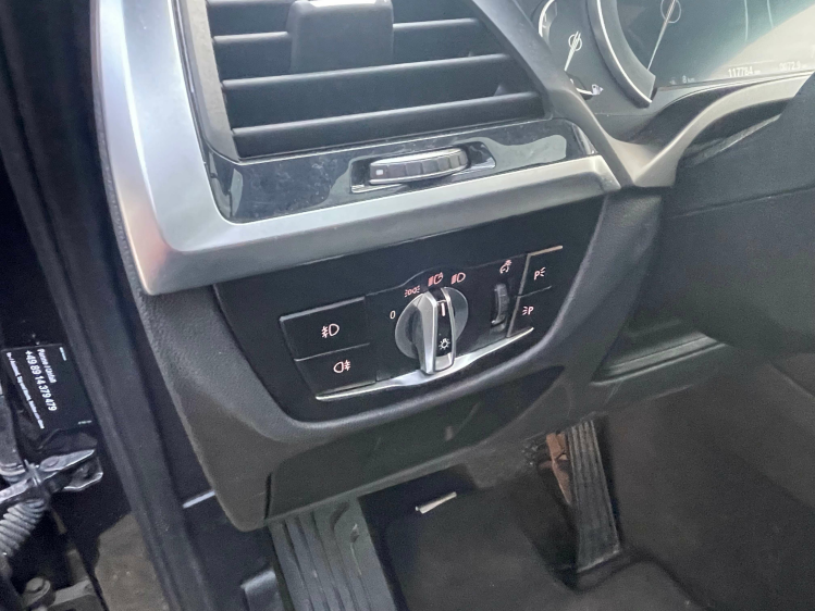 BMW X3 2.0 dA xDrive/NAVI/PANO/CAMERA/19