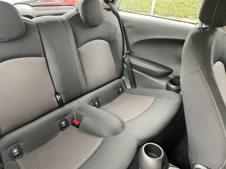 MINI One 1.5/ZELTELVERWARMING/PDC/ALU BLACK Geert De Bock