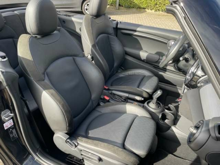 MINI Cooper Cabrio AUT/JCW KIT/NAVI/HARM KARDON/18