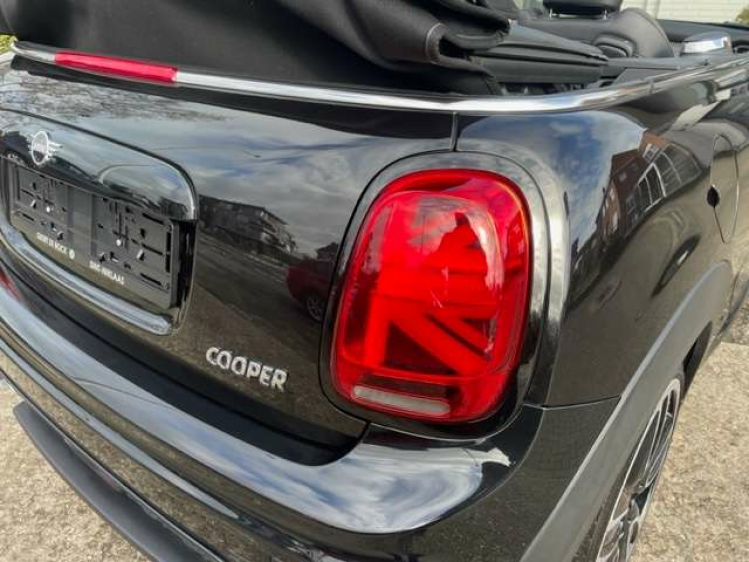 MINI Cooper Cabrio AUT/JCW KIT/NAVI/HARM KARDON/18