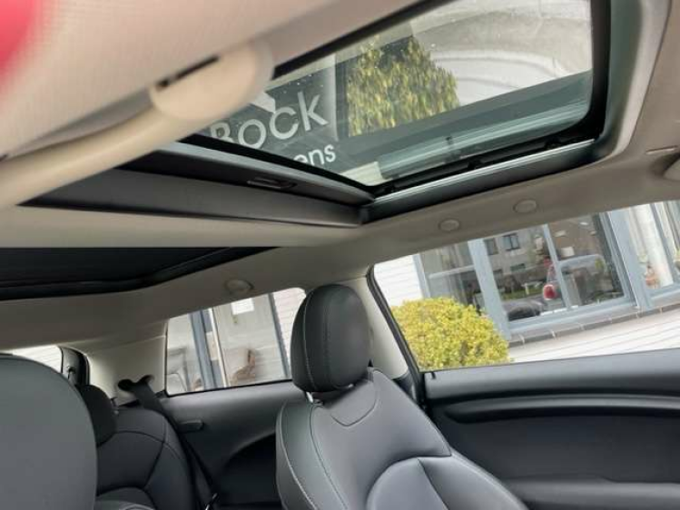 MINI One 1.5AUT/SPORTZET/PANODAK/PDC/ALU black Geert De Bock