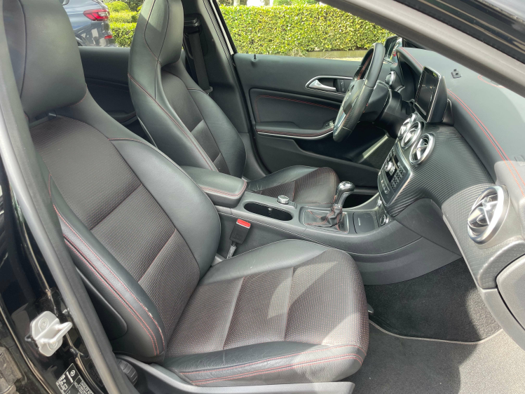 Mercedes-Benz A 200 AMG PAKKET/NAVI/PANO DAK/HARMAN KARDON Geert De Bock