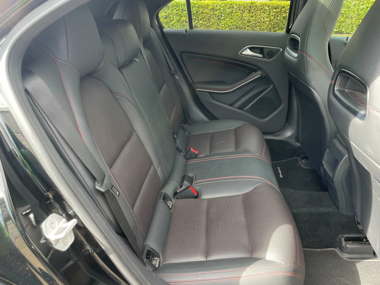 Mercedes-Benz A 200 AMG PAKKET/NAVI/PANO DAK/HARMAN KARDON Geert De Bock