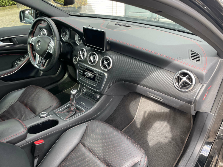 Mercedes-Benz A 200 AMG PAKKET/NAVI/PANO DAK/HARMAN KARDON Geert De Bock