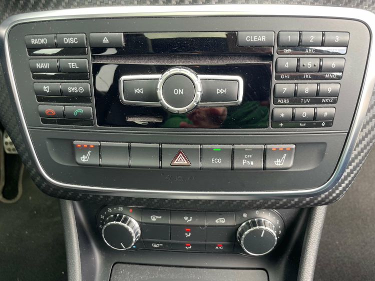 Mercedes-Benz A 200 AMG PAKKET/NAVI/PANO DAK/HARMAN KARDON Geert De Bock