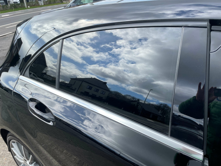 Mercedes-Benz A 200 AMG PAKKET/NAVI/PANO DAK/HARMAN KARDON Geert De Bock