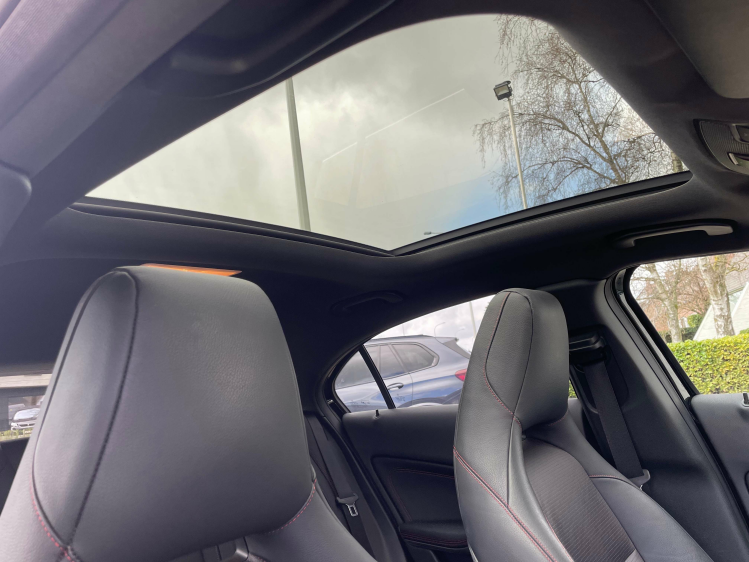 Mercedes-Benz A 200 AMG PAKKET/NAVI/PANO DAK/HARMAN KARDON Geert De Bock