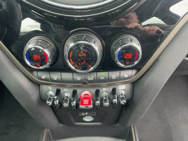 MINI Cooper Countryman SPORTAUT./NAVI/PANO DAK/APPLE CARPLAY... Geert De Bock