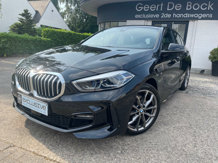 BMW 118 118iAUT M SPORT/NAVI/PDC/18