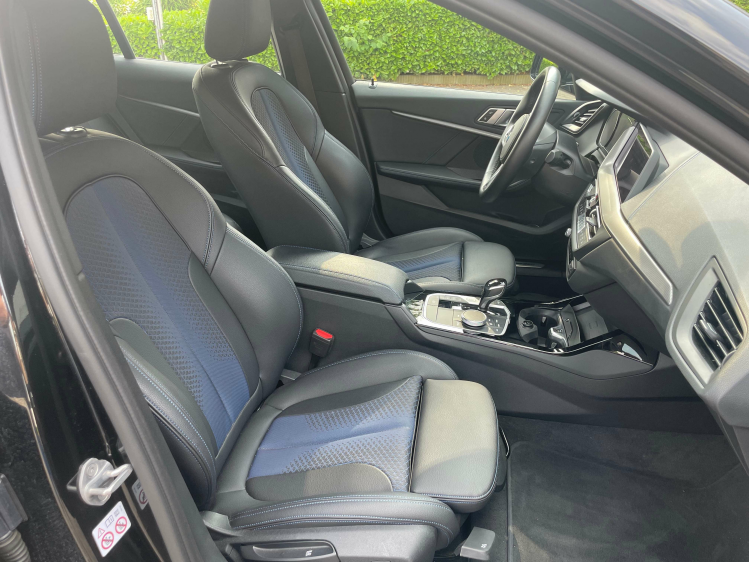 BMW 118 118iAUT M SPORT/NAVI/PDC/18