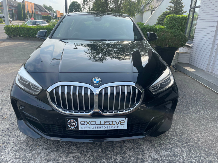 BMW 118 118iAUT M SPORT/NAVI/PDC/18