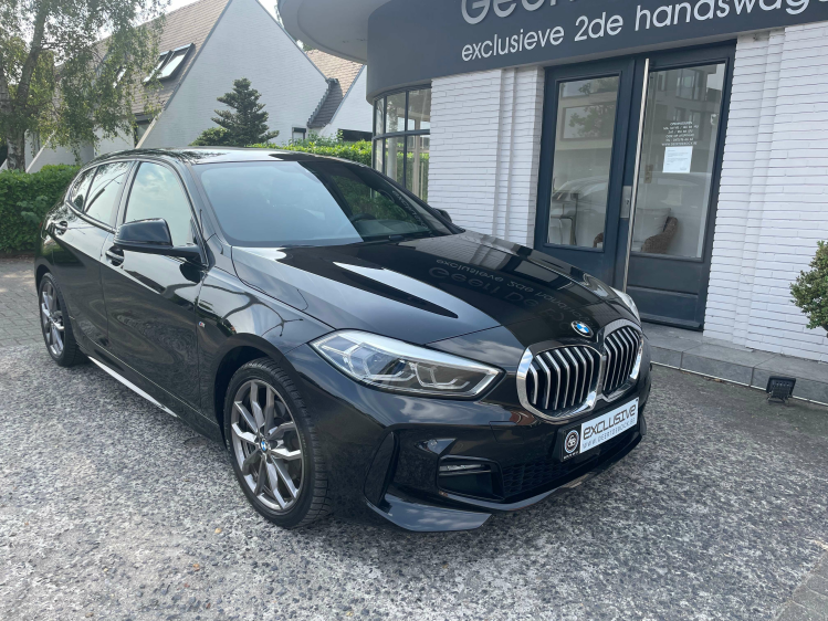 BMW 118 118iAUT M SPORT/NAVI/PDC/18
