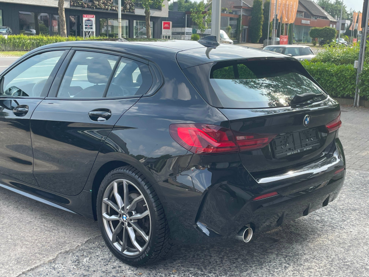 BMW 118 118iAUT M SPORT/NAVI/PDC/18