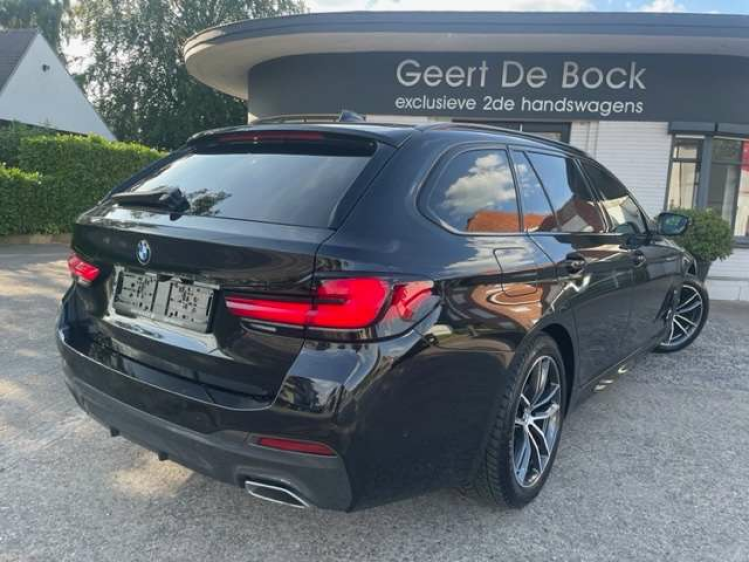 BMW 520 520iA M SPORT/LAZER L./PANO DAK/CAMERA... Geert De Bock