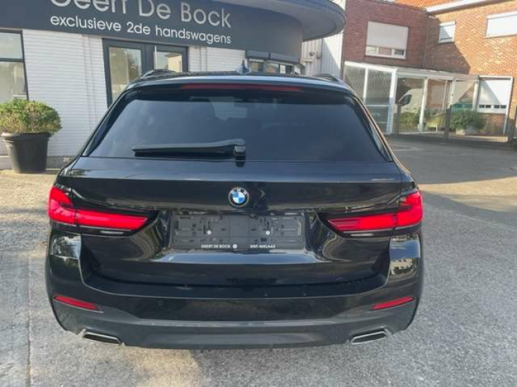 BMW 520 520iA M SPORT/LAZER L./PANO DAK/CAMERA... Geert De Bock
