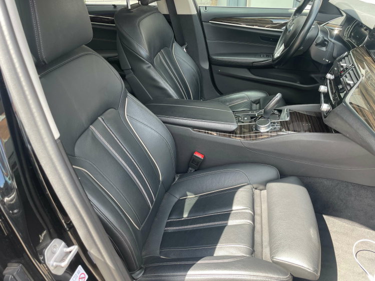 BMW 530 530eA/LUXURY/CAMERA/NAVI PRO/LEDER/ALU Geert De Bock