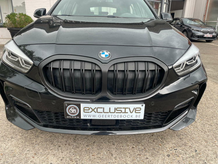 BMW 118 118iAUT M SPORT/NAVI/APPLE CARPLAY/18