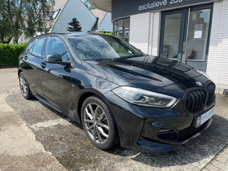 BMW 118 118iAUT M SPORT/NAVI/APPLE CARPLAY/18
