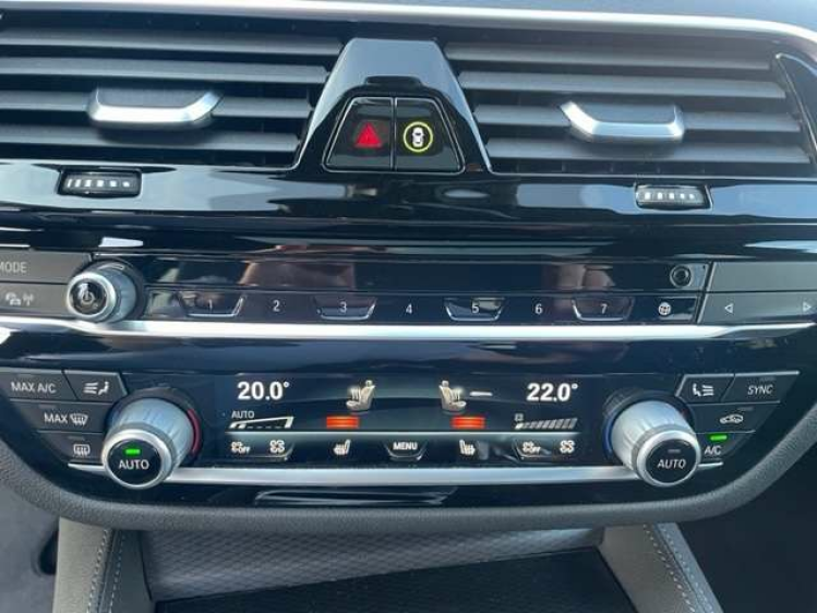 BMW 520 520iA MSPORT/LAZER L./PANO DAK/CAM./*VERKOCHT* Geert De Bock