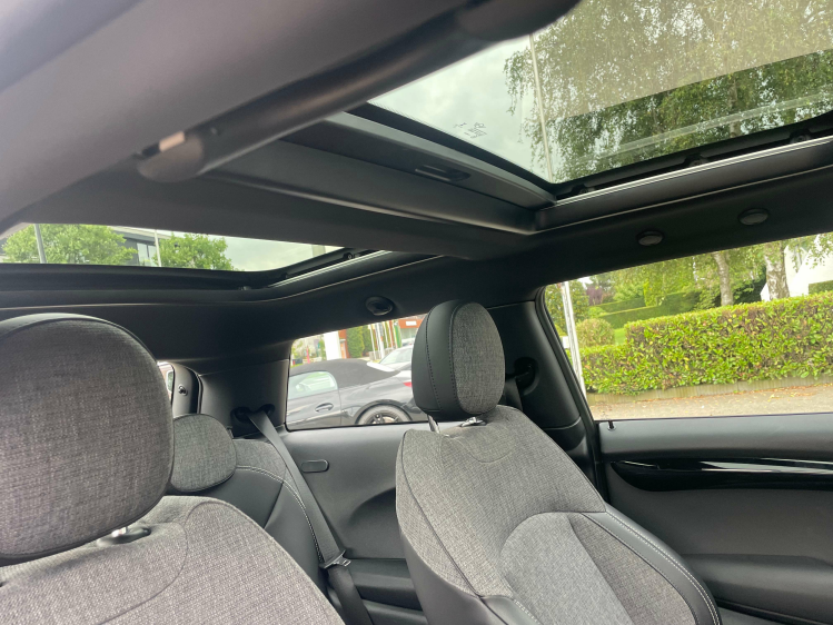 MINI One AUT/NAVI/PANO DAK/PDC/ALU BLACK Geert De Bock