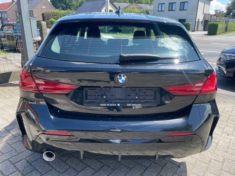 BMW 118 118iAUT M SPORT/APPLE CARPL * VERKOCHT* Geert De Bock