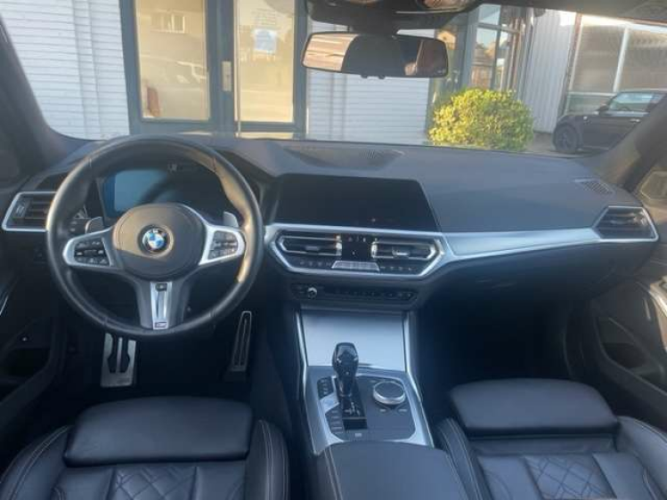 BMW 330 330eA MSPORT/INDIVIDUAL/HEAD UP/19